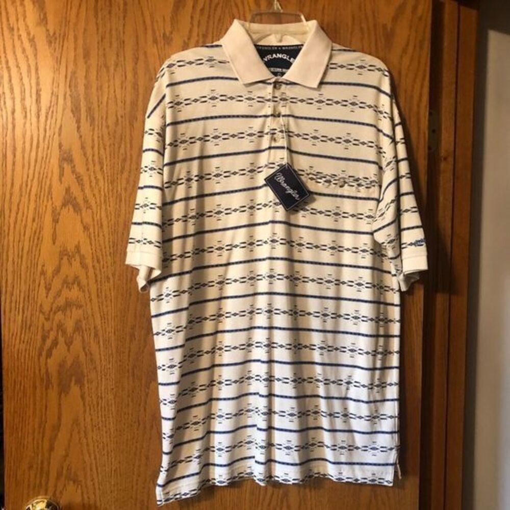 ⭐️Men’s Wrangler shirt